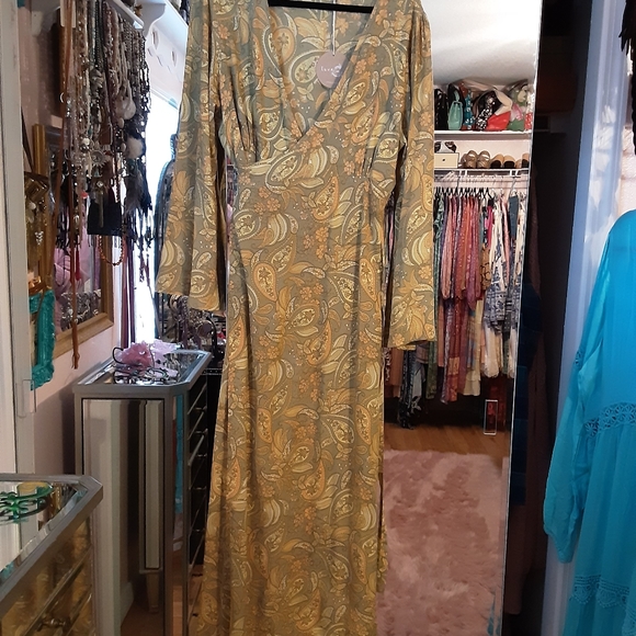 LOVE ST WRAP AROUND DRESS NWT L - Picture 1 of 6